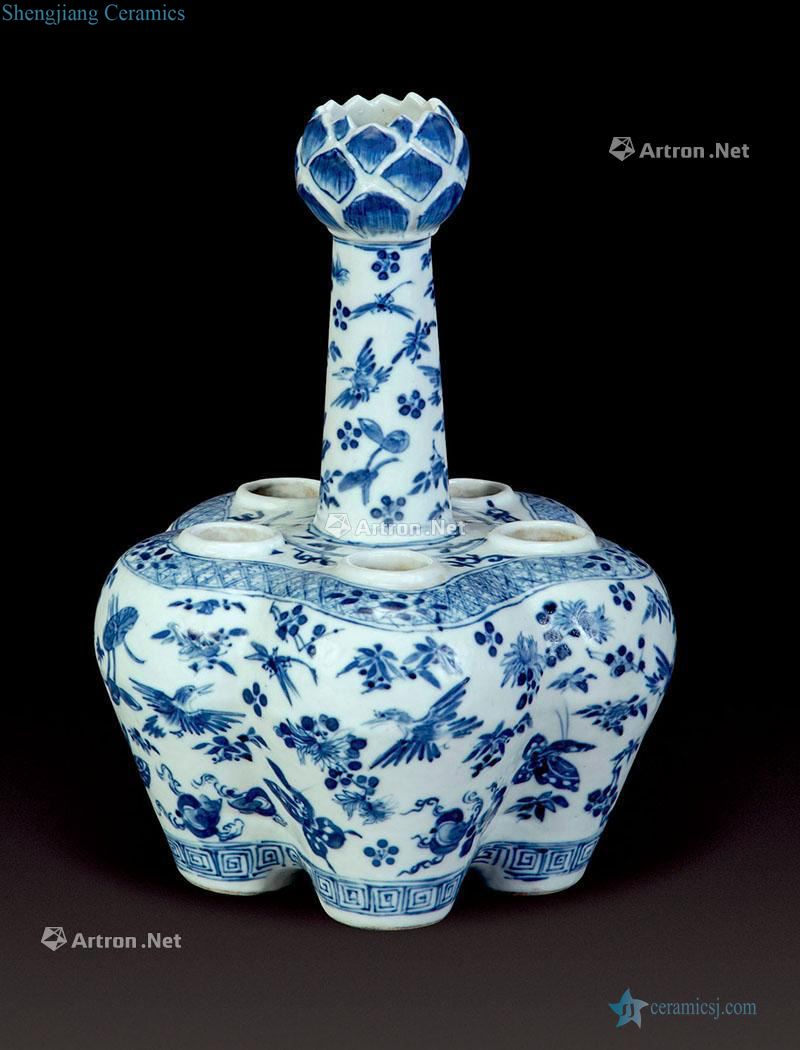qing Blue and white flower on five hole