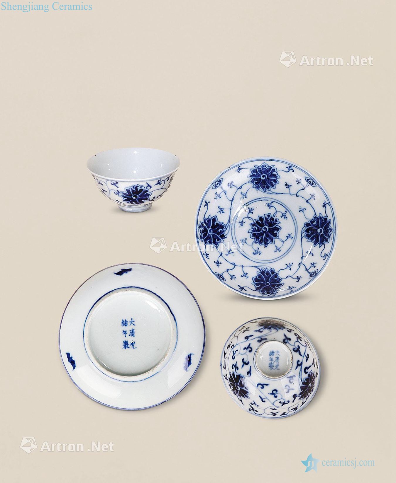 Qing guangxu Blue and white tie up lotus flower dish (four pieces)