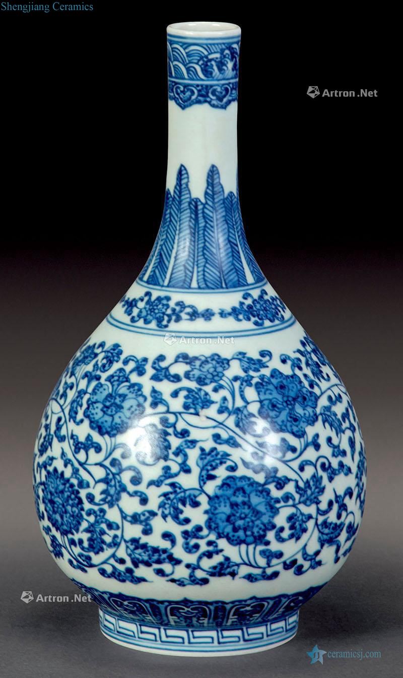 qing Blue and white lotus flower cone the bottle
