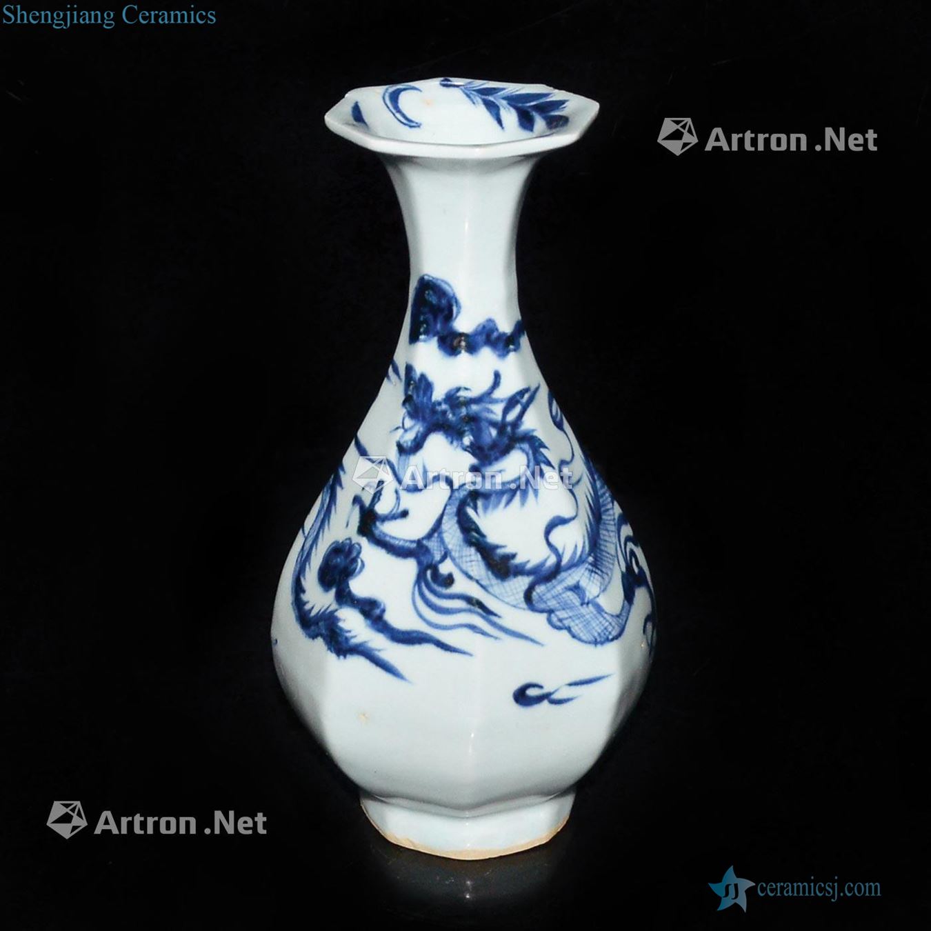 yuan Blue and white dragon eight arrises okho spring bottle