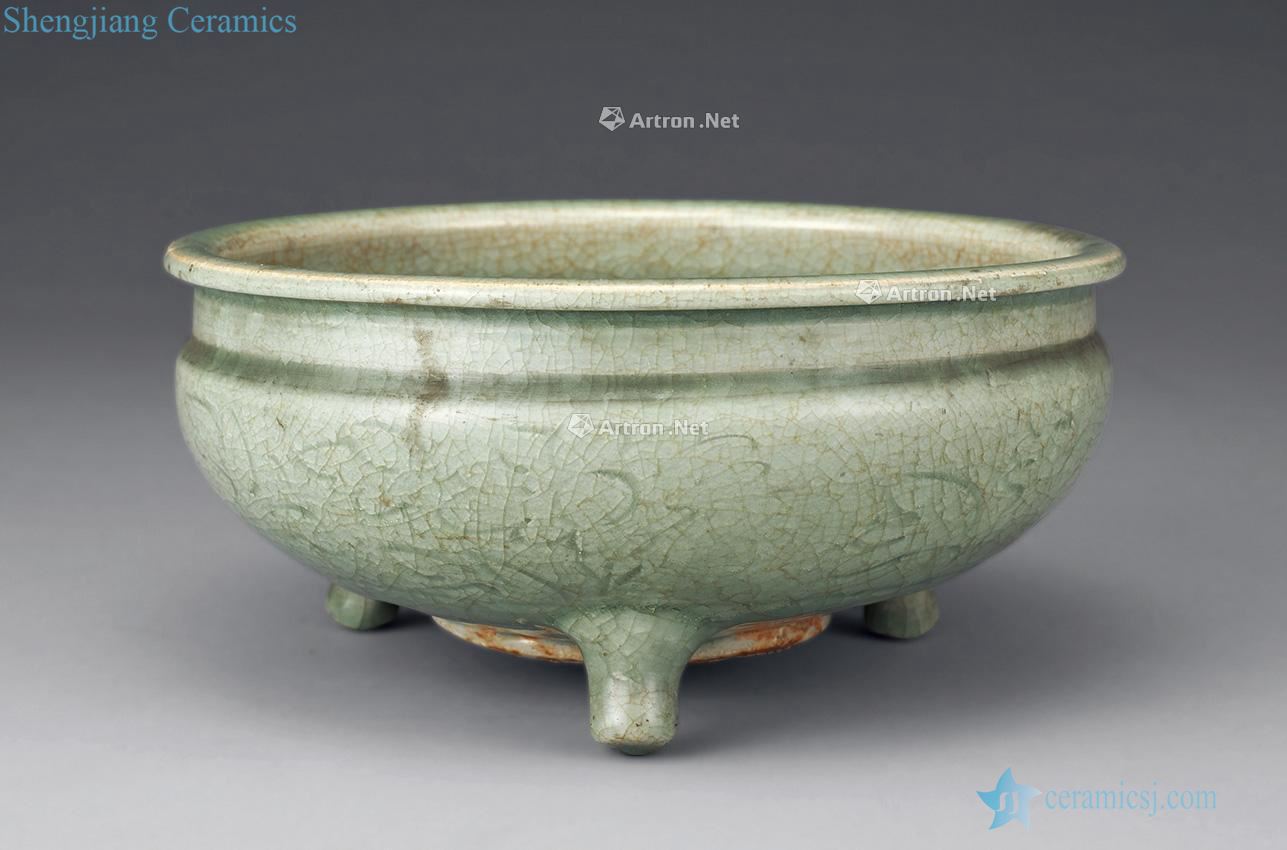 Ming Celadon three-legged bowl