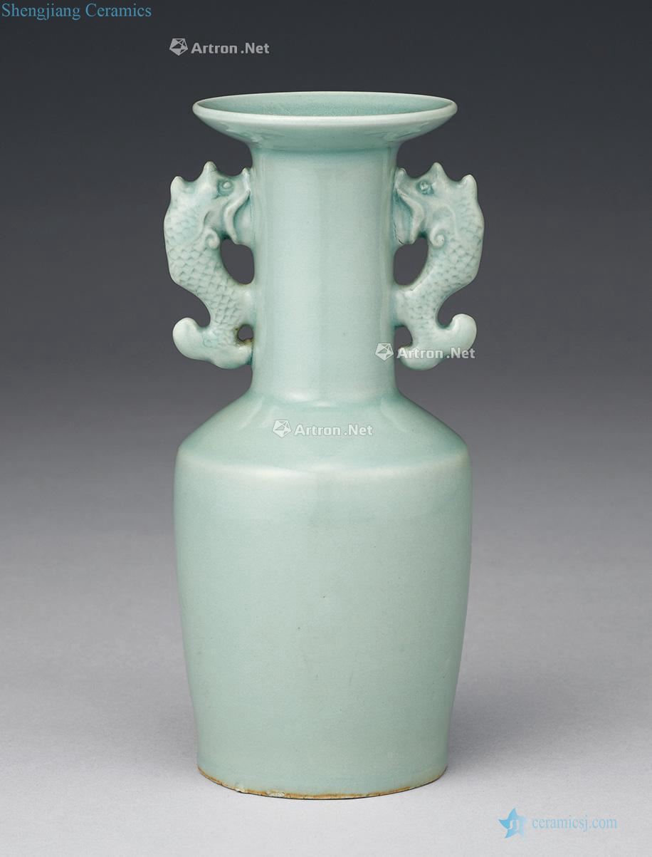 Ming Celadon Pisces ear vase