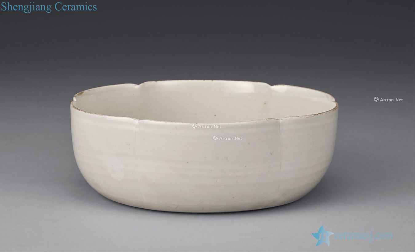 The song kiln carved flower grain kwai shape bowl