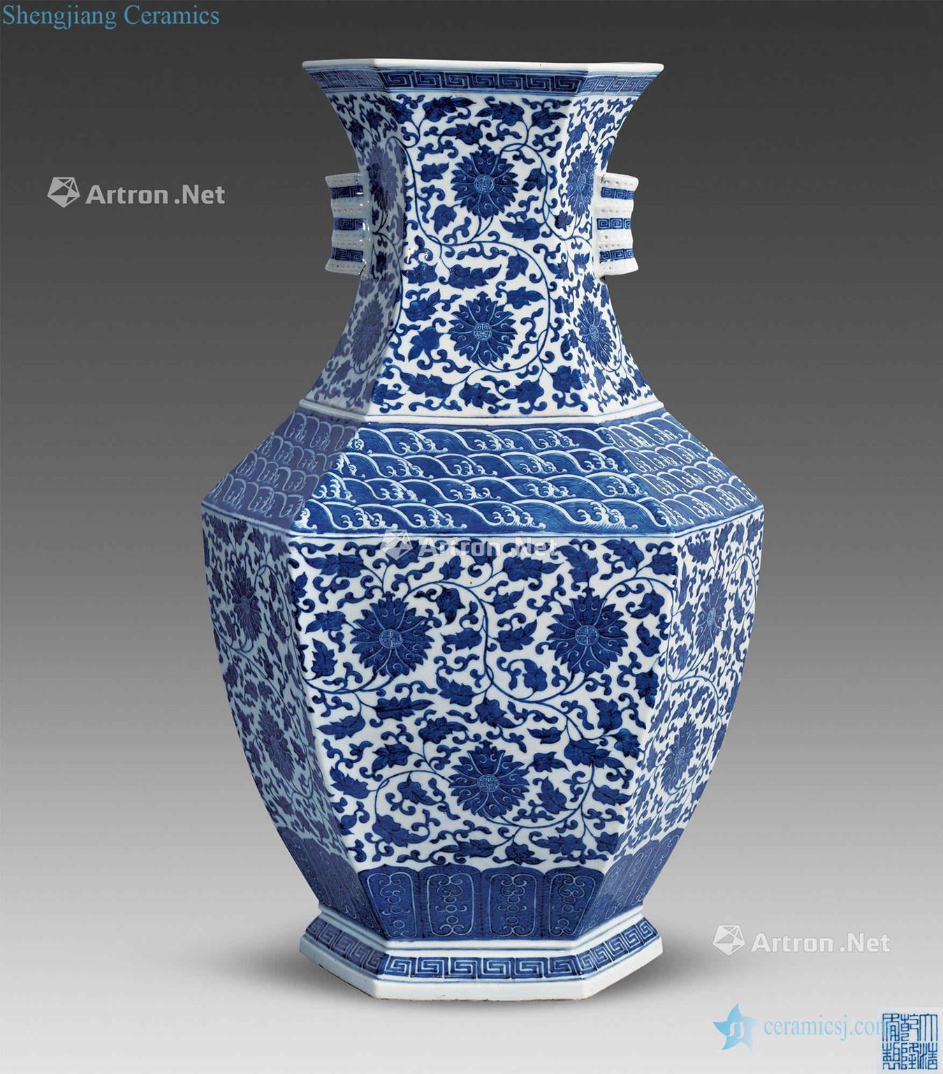qing Blue and white lotus flower grain vase