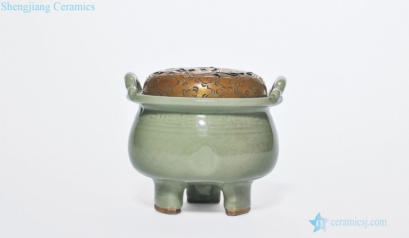 Ming Longquan celadon green glaze wen ding furnace back