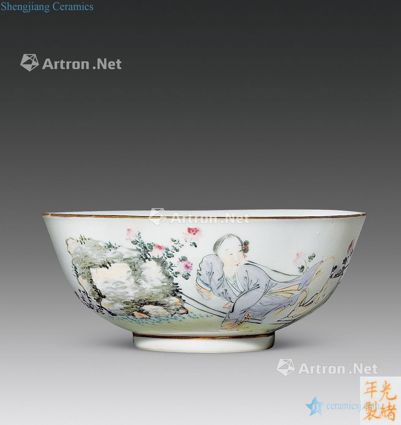 Figure bowl clear shallow purple the awaken of spring