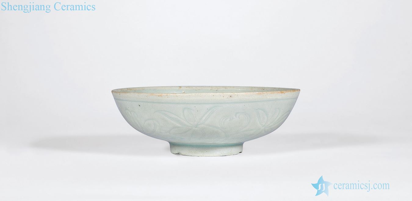 yuan Shadow blue glaze cut lotus flower tray