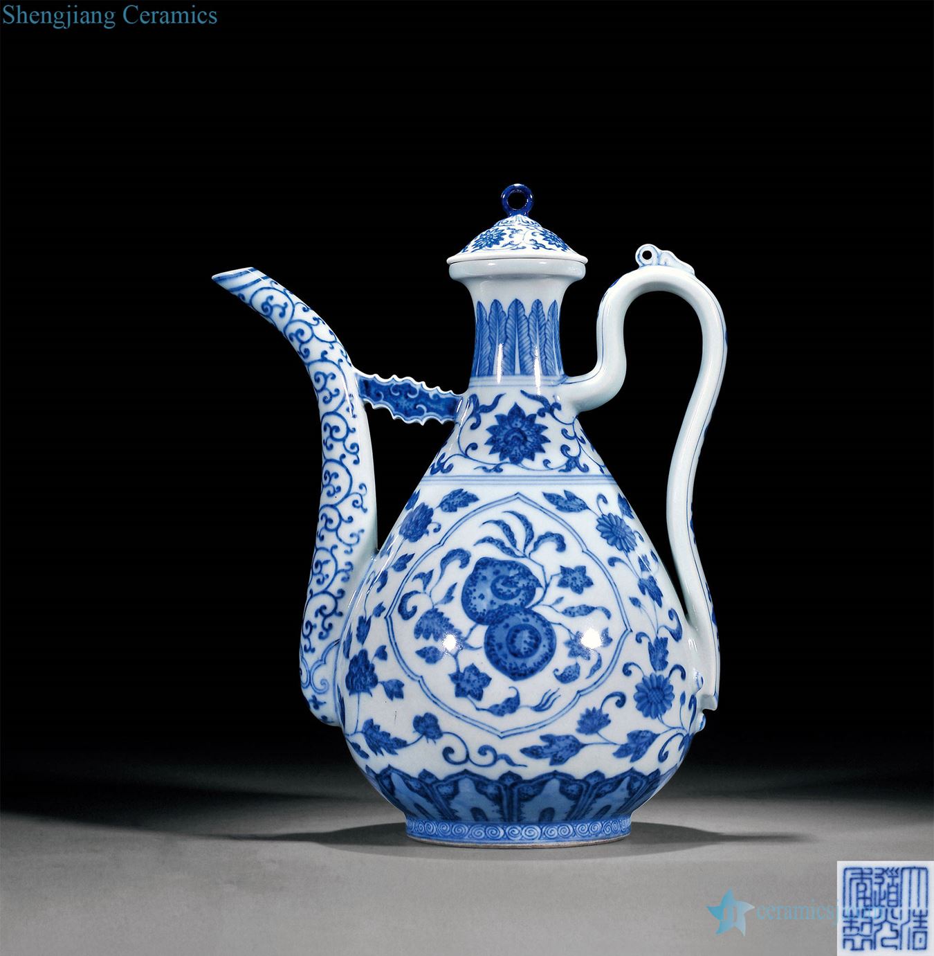 Qing daoguang Imitated yongle blue and white flower medallion flower fruit grain okho spring ewer fold branches