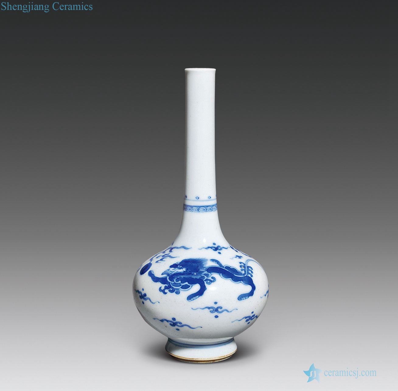 The qing emperor kangxi porcelain therefore dragon small flask