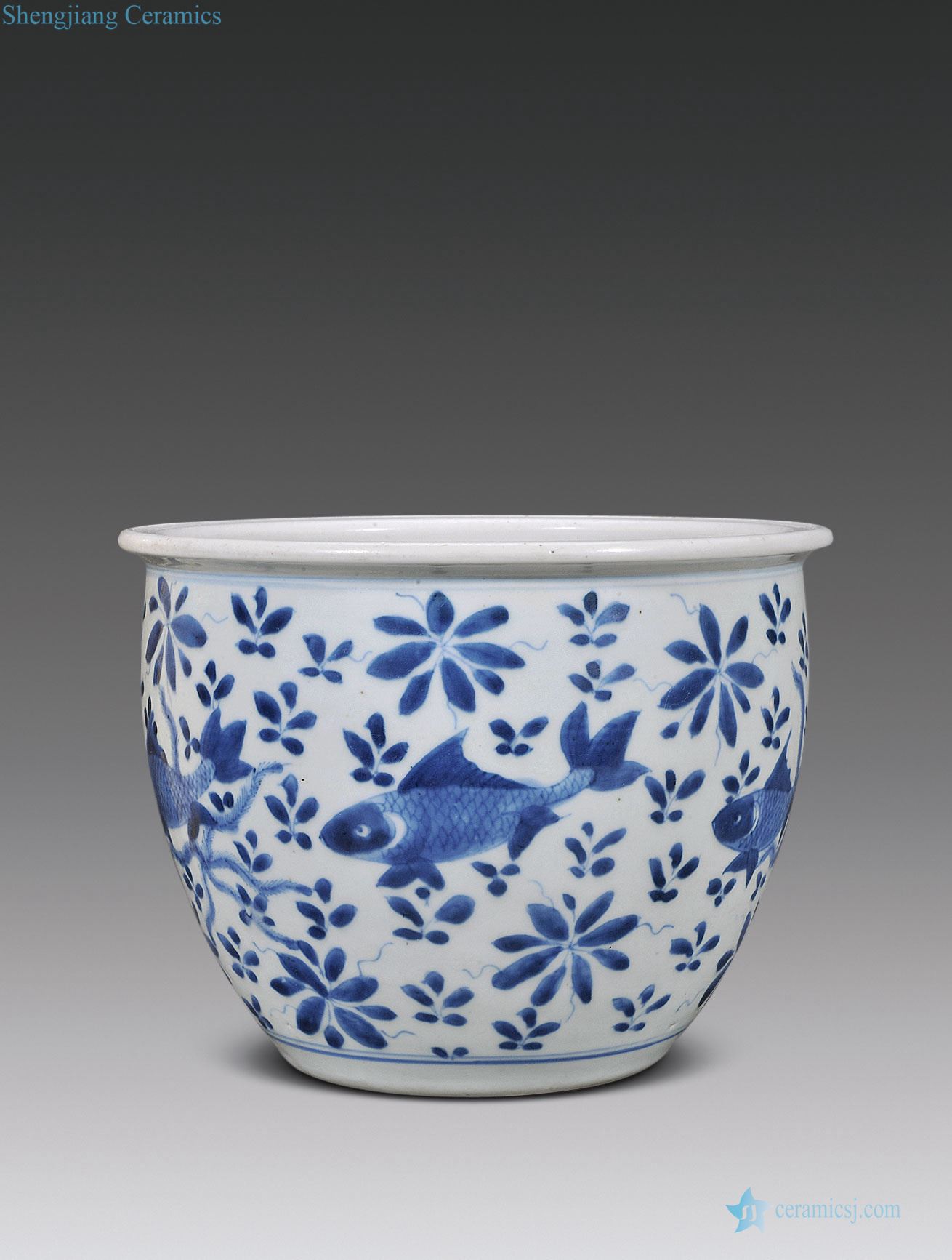 The qing emperor kangxi Blue and white fish grain in cylinder