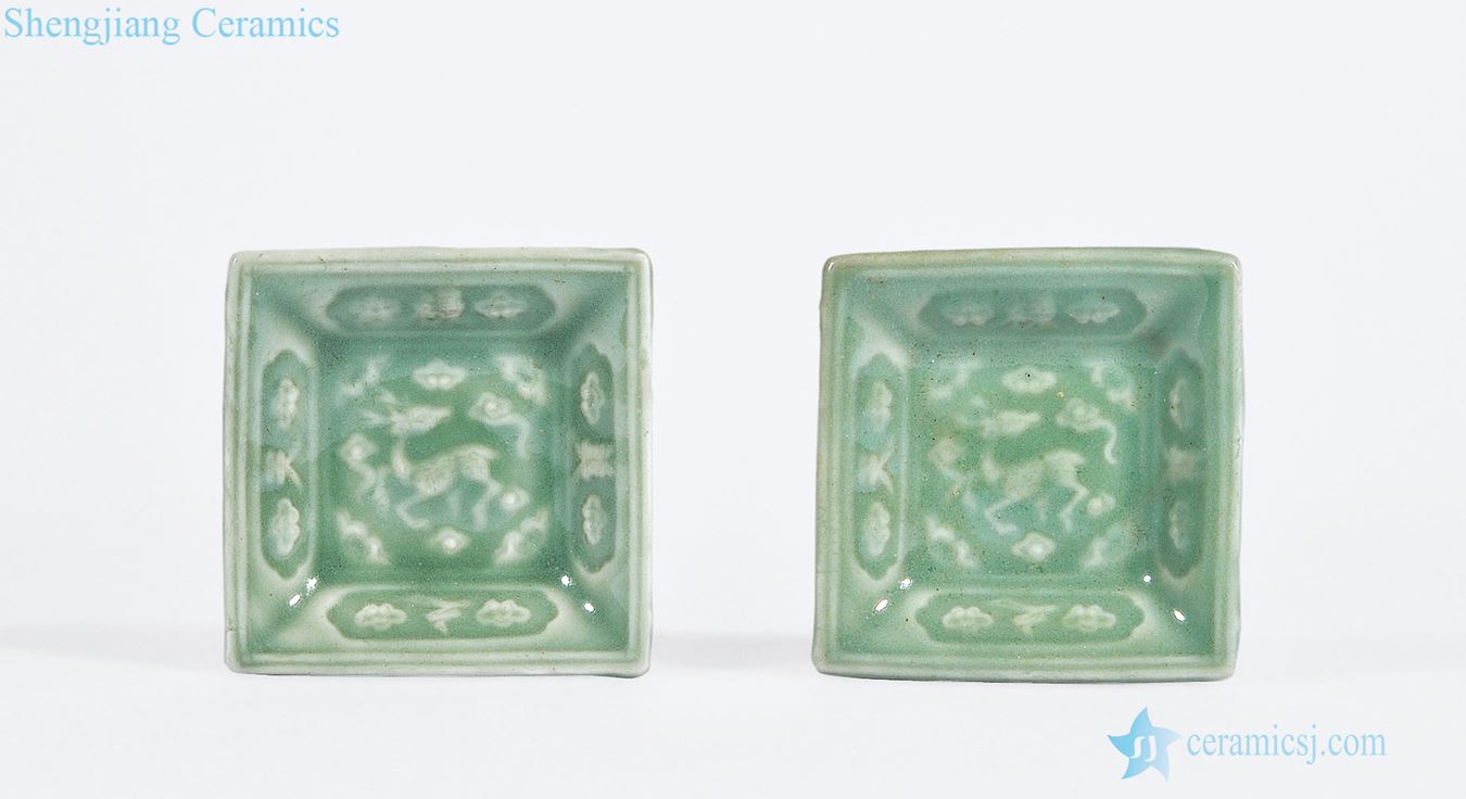 Ming The beauty of the longquan celadon green glaze stamps day Paul small square plate (a)