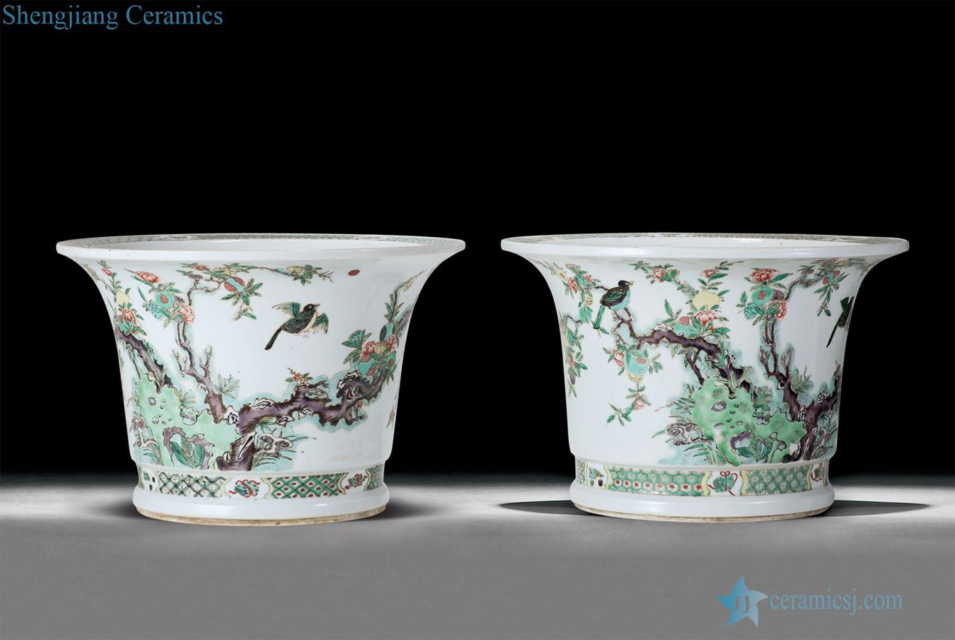 The qing emperor kangxi Colorful flowers and birds grain flowerpot (a)