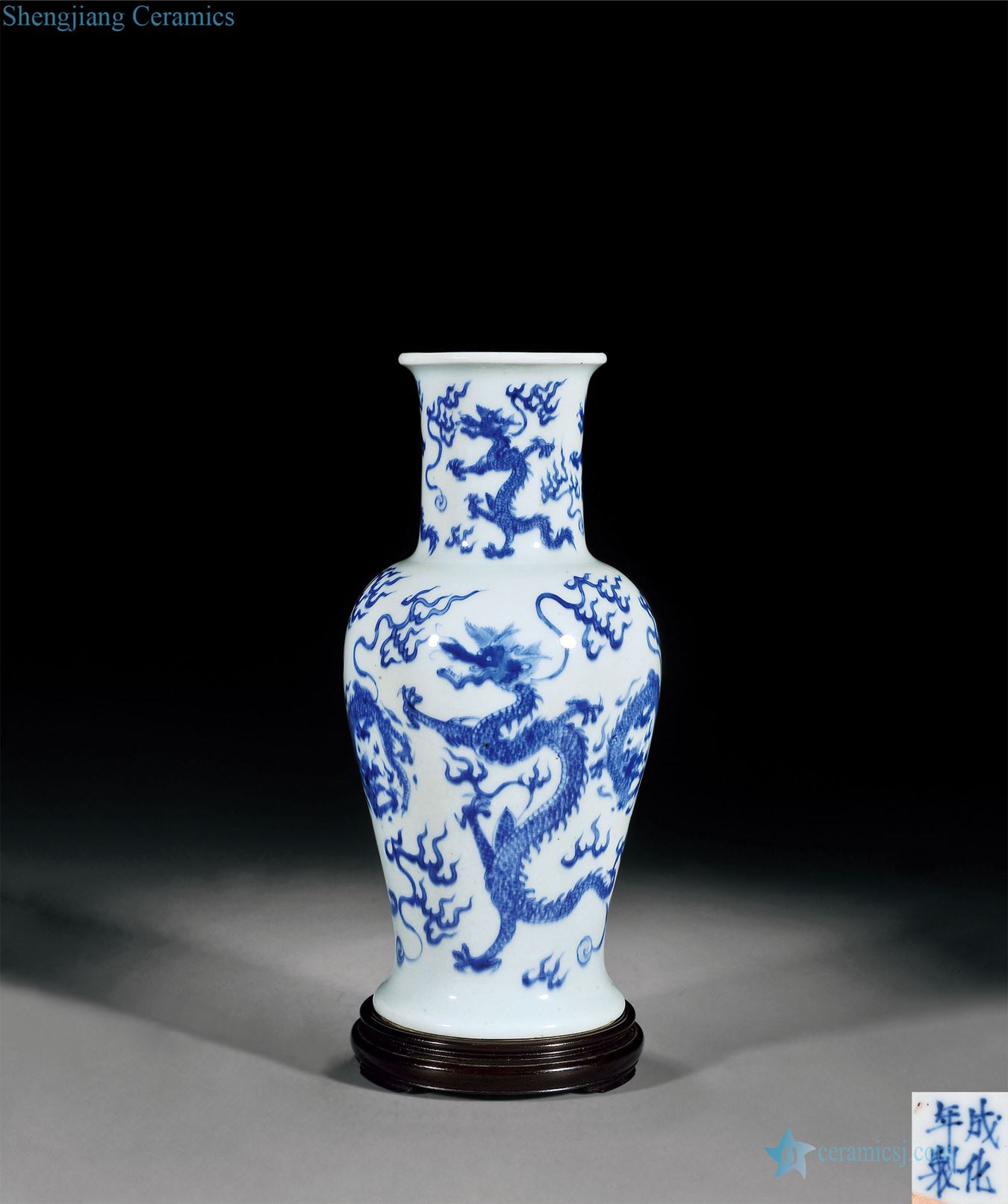 The qing emperor kangxi Blue and white figure, Kowloon little goddess of mercy bottle