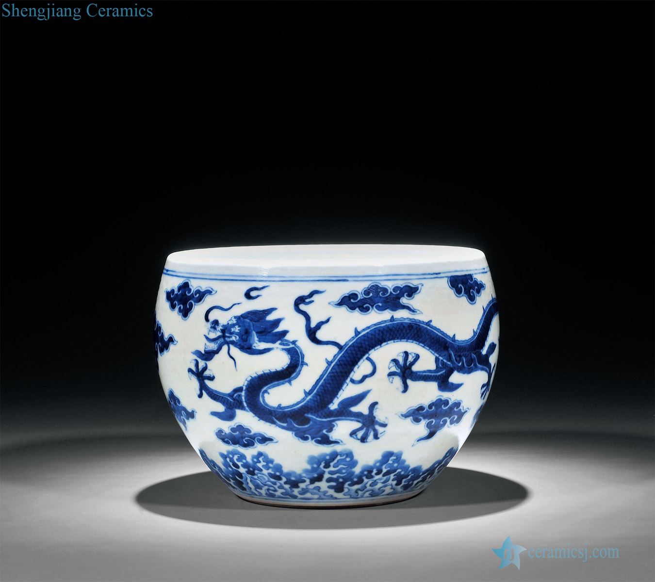 Mid qing Blue and white YunLongWen cylinder