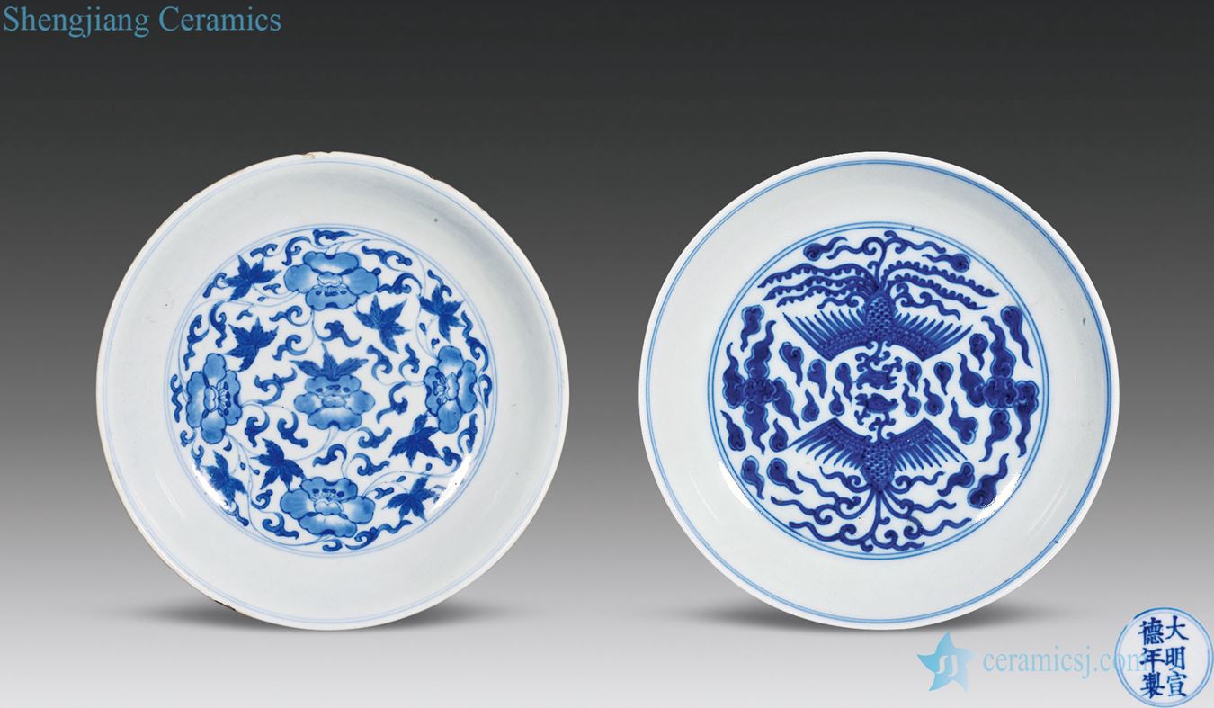 Qing dynasty blue and white flower grain, double phoenix grain plate of each one