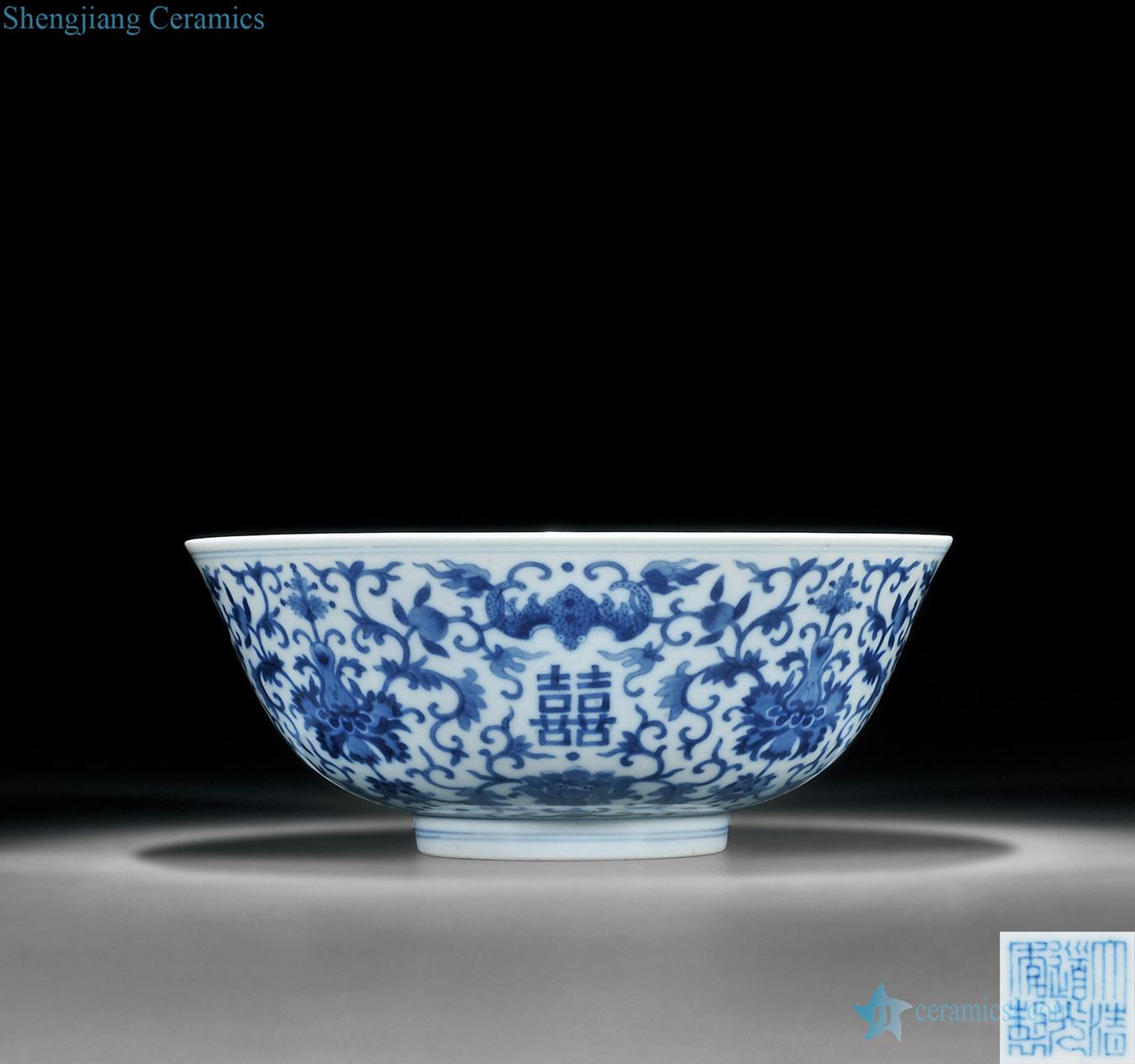 Qing daoguang Blue and white lotus flower peach bats happy character big bowl