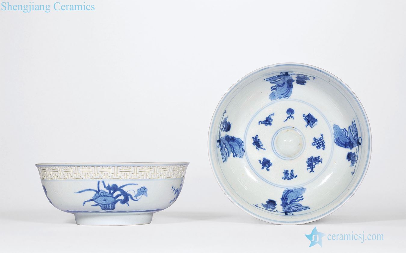 The qing emperor kangxi Blue and white inside outside mago offer longevity figure carved porcelain four seasons flower green-splashed bowls (a)