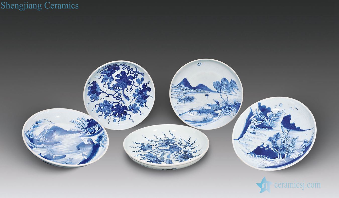 Qing yongzheng, qianlong Blue and white landscape character grain, squirrels, grape grain market (five)