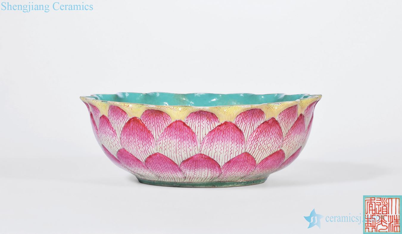 In late qing pastel lotus-shaped bowl