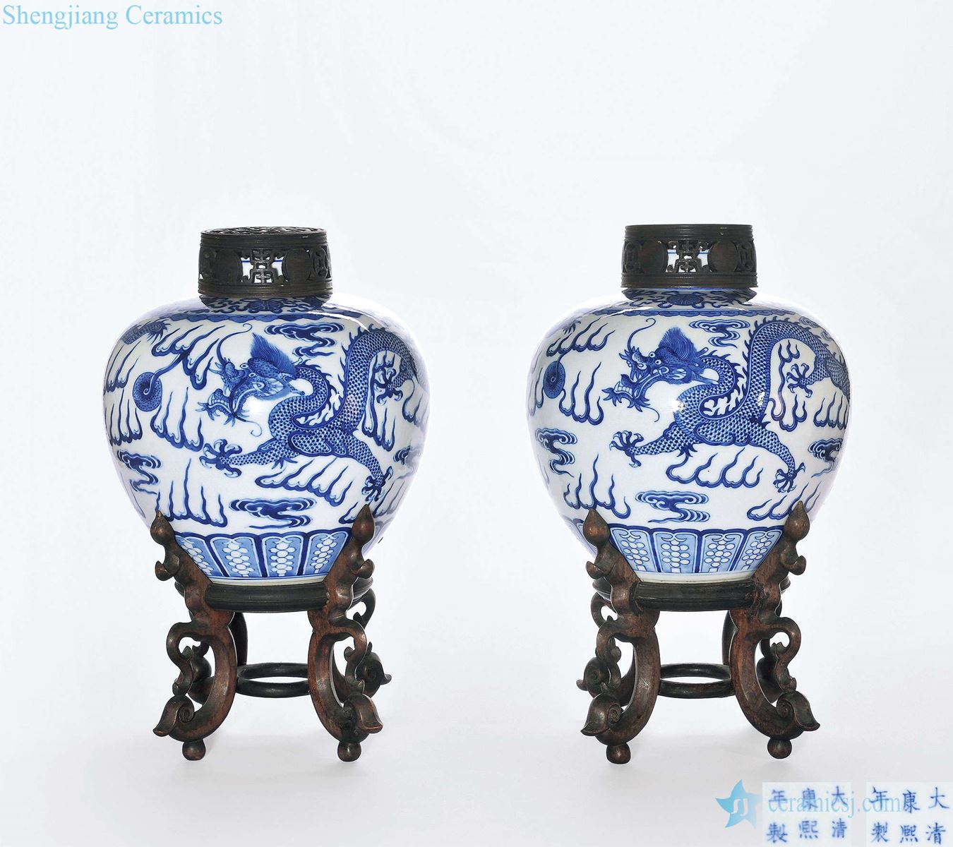 In late qing dynasty Sweet YunLongWen canister (a)