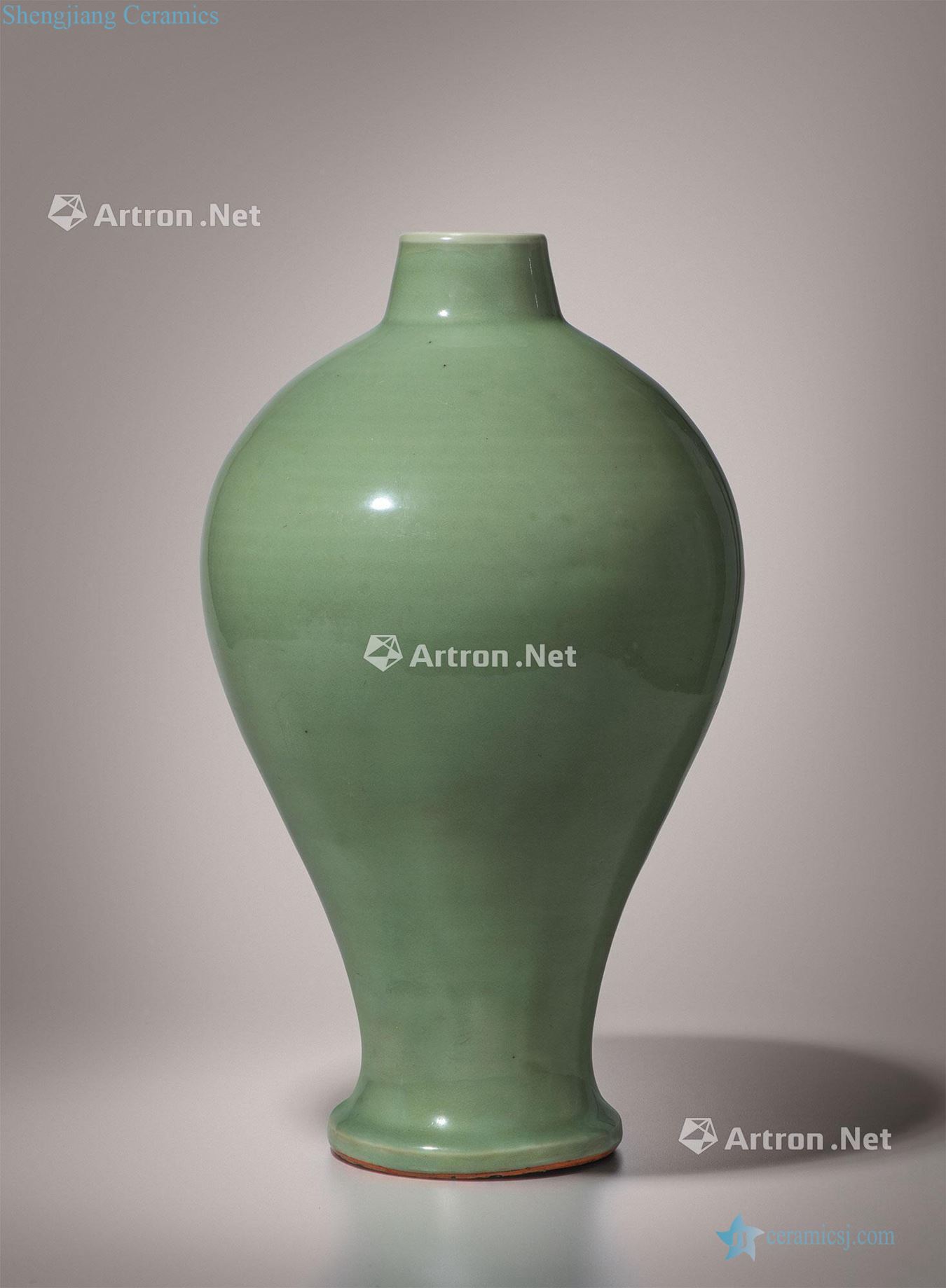 Ming yongle Longquan celadon plum green glaze plum bottle