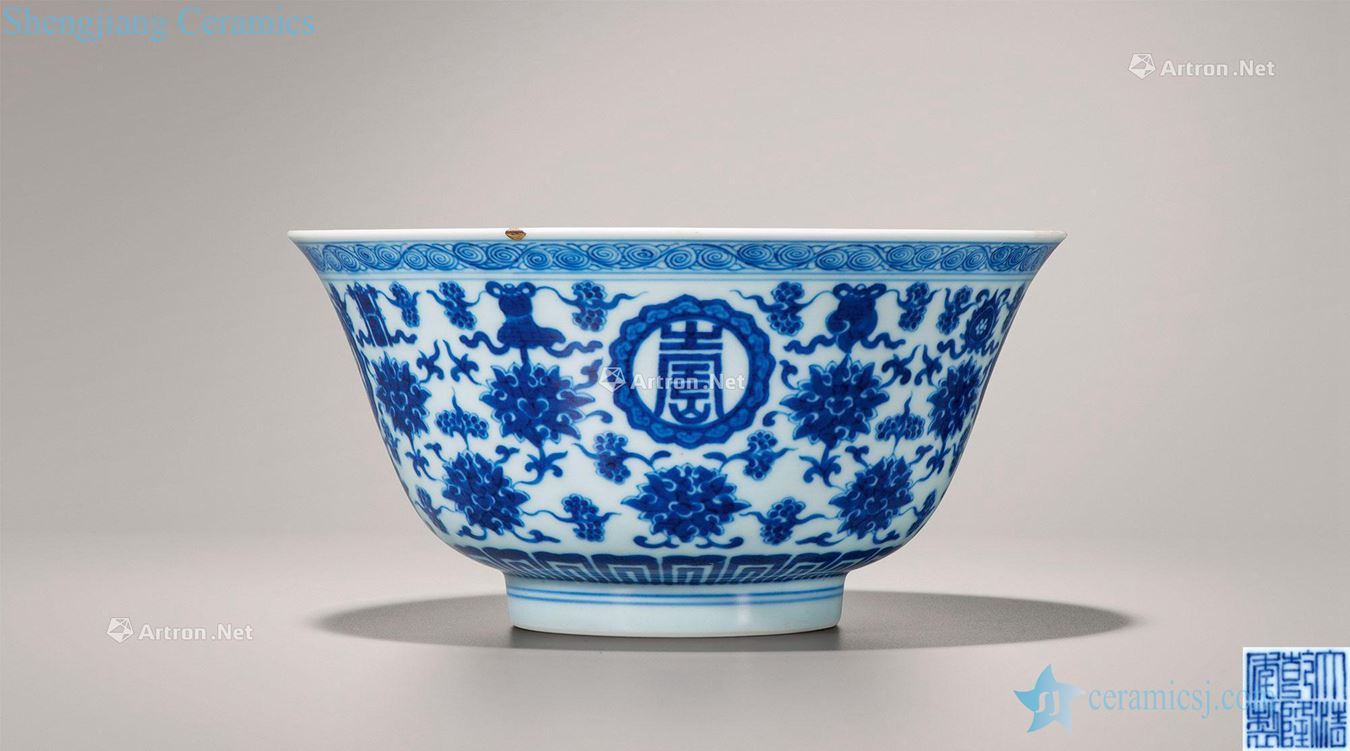 Qing qianlong Green Hualien's medallion within eight auspicious "stays in grain dishes