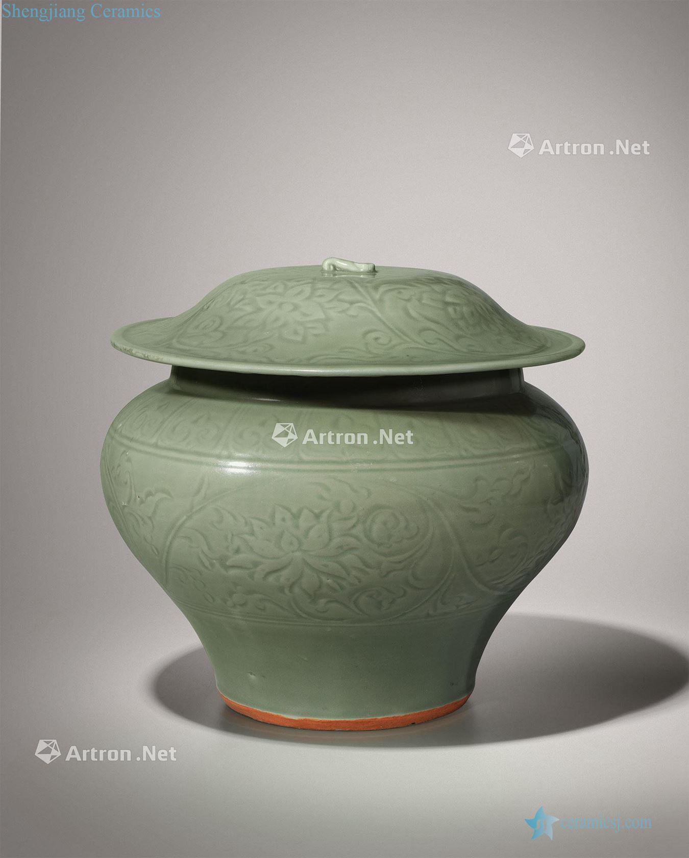 yuan Longquan green glaze dark moment cover large pot lotus flower grain lotus leaf