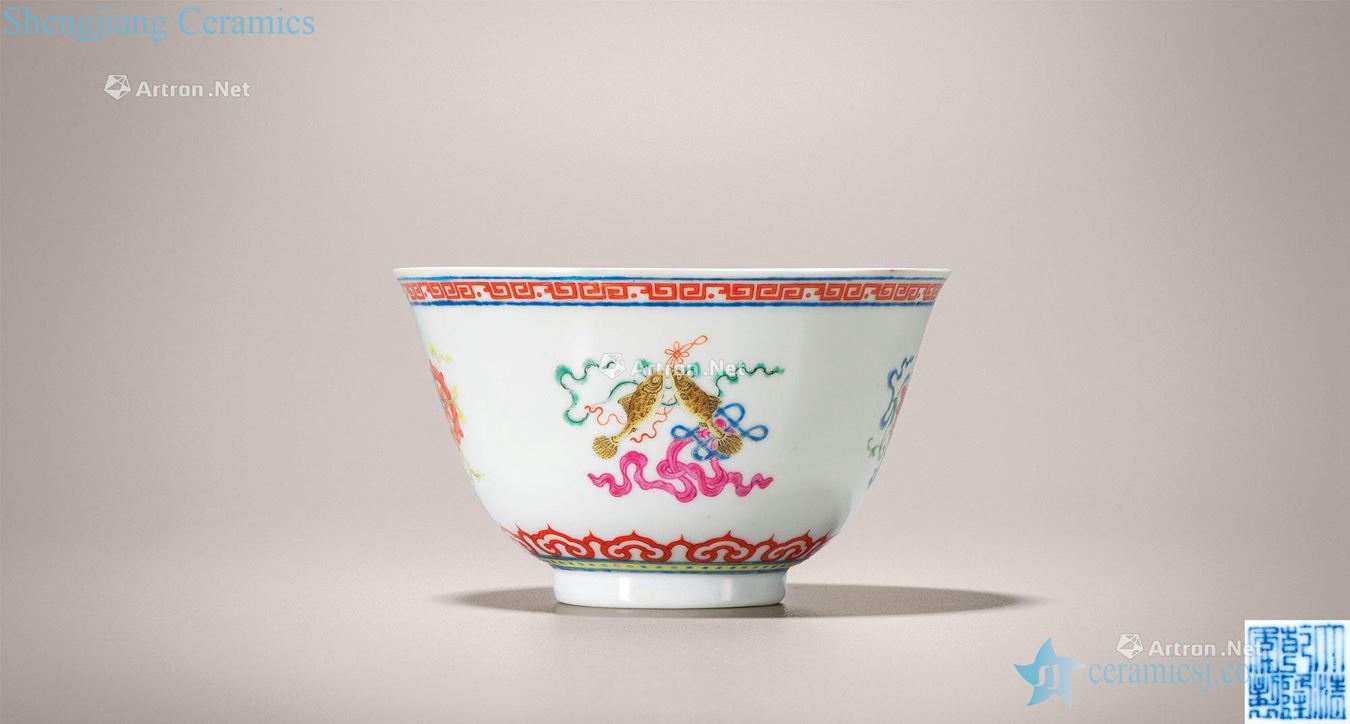 Qing qianlong pastel eight auspicious green-splashed bowls