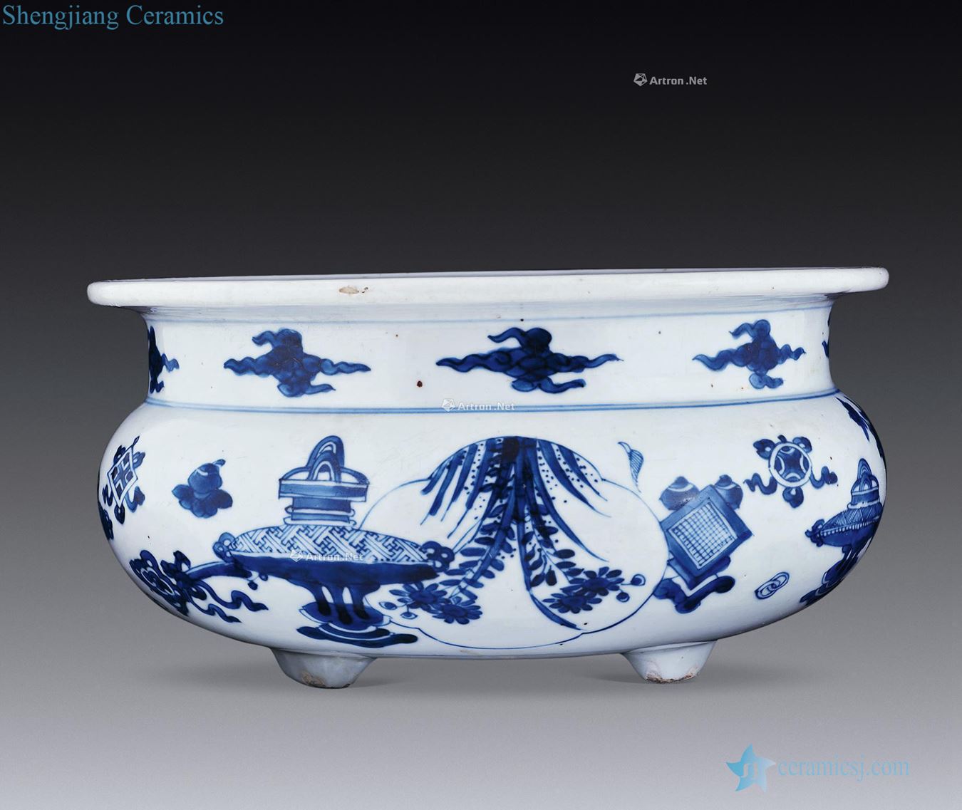 The qing emperor kangxi Blue and white antique furnace
