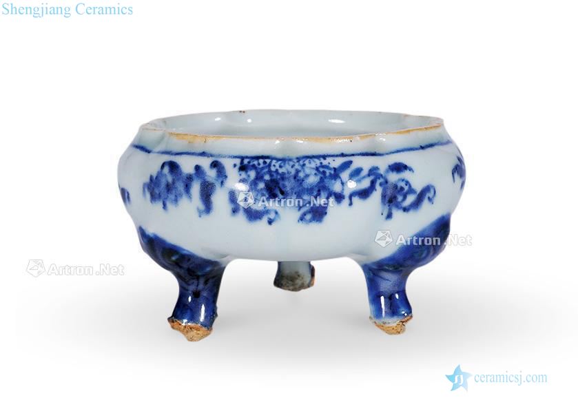 Early qing porcelain furnace with three legs