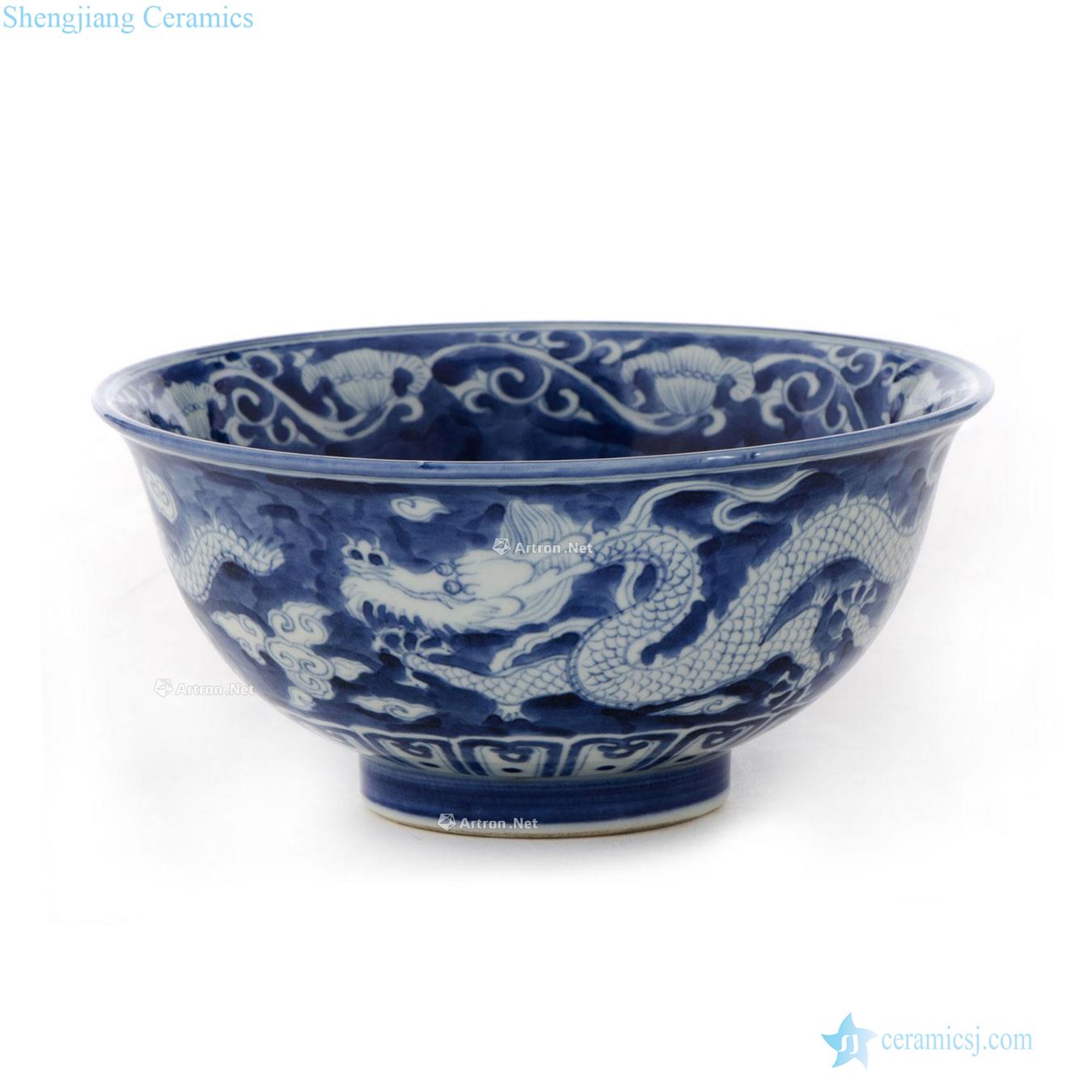 jiajing The blue glaze white dragon grain bowl