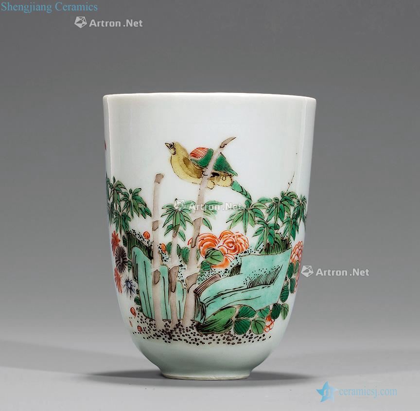 The qing emperor kangxi Colorful flowers and birds and exquisite cups