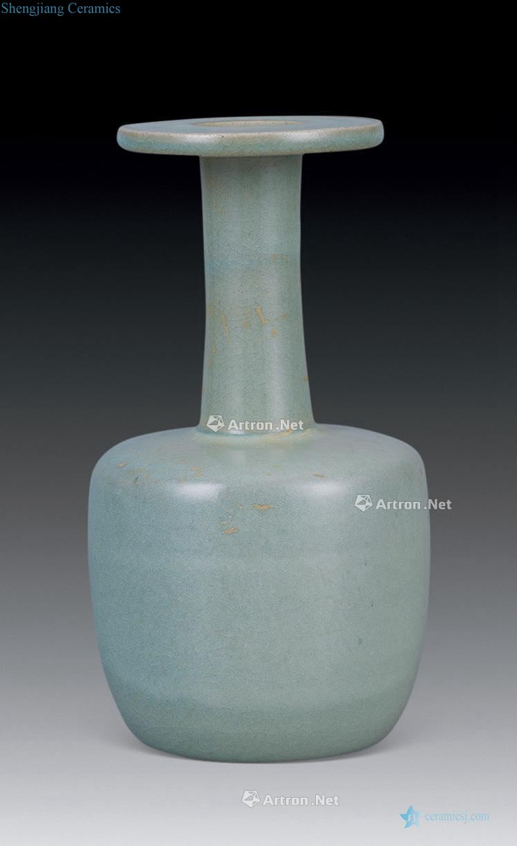 The southern song dynasty longquan bottle