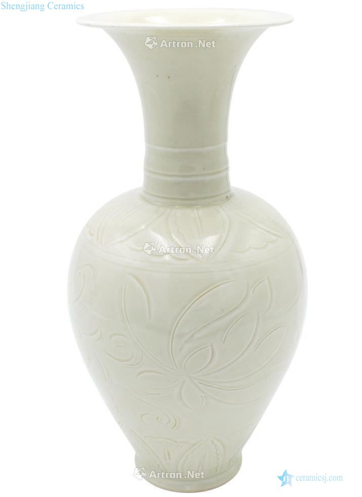 The song kiln carved flower grain mouth bottle