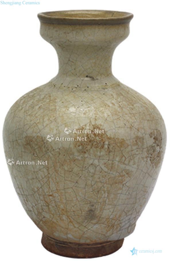 The song dynasty Kiln month white glazed dish mouth bottle