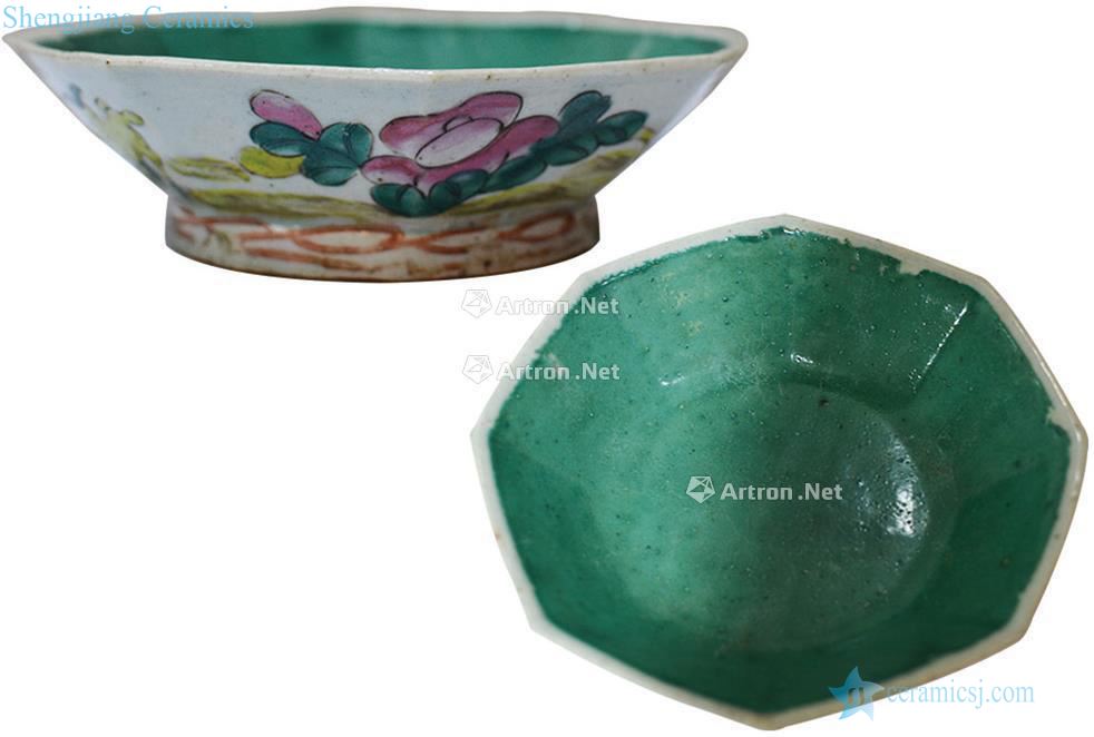 Clear pastel eight arrises bowl