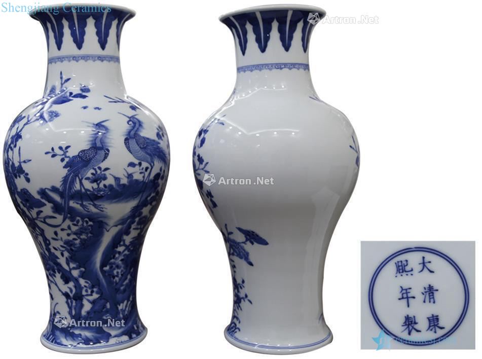 Qing dynasty blue and white blooming flowers grain PND tail-on bottles