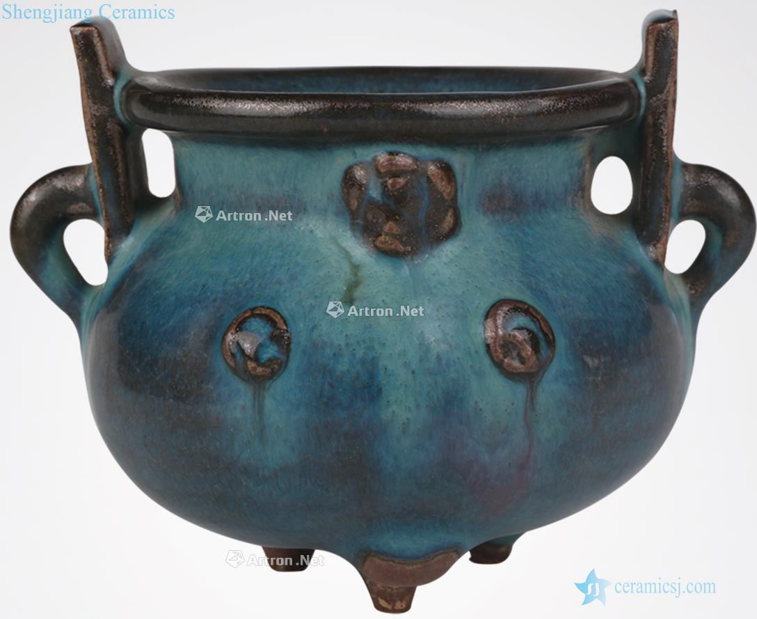 Northern song dynasty Sky blue glaze masterpieces hanging purple nail grain ears furnace with three legs