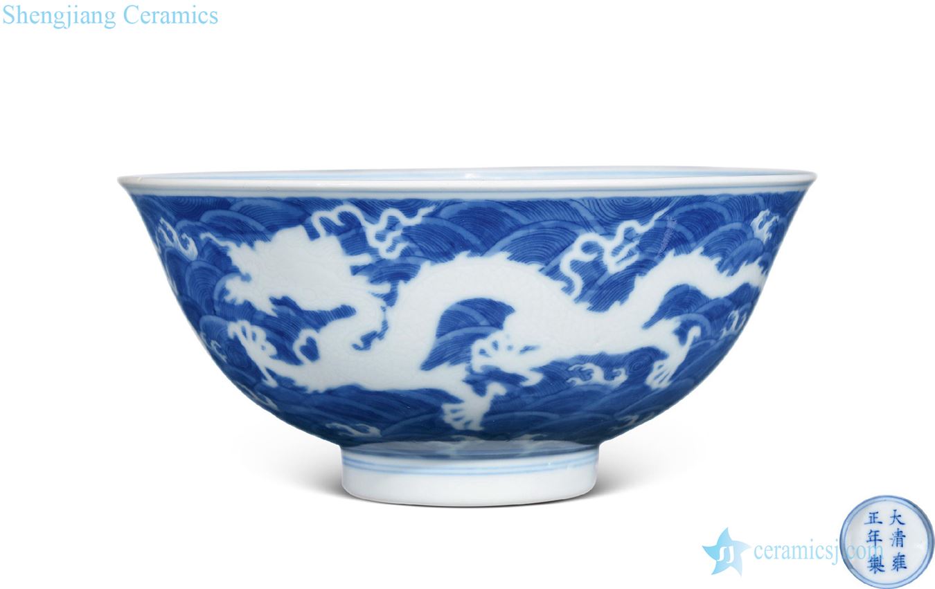 Blue and white imitation qing yongzheng yong xuan dark carved dragon bowl