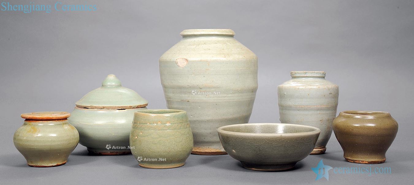 Ming Longquan container (a group of seven)