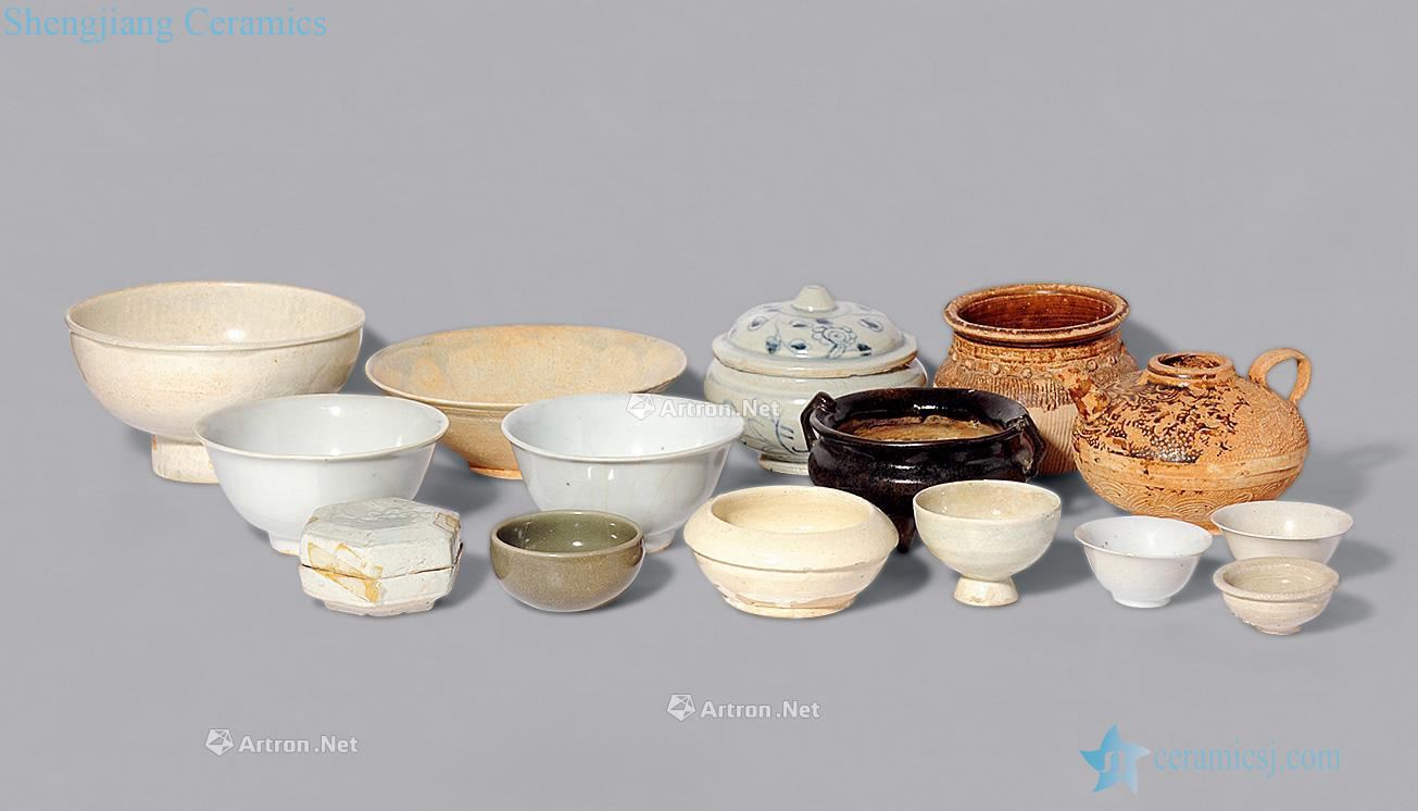 Song to the Ming ancient porcelain impurity (a group)