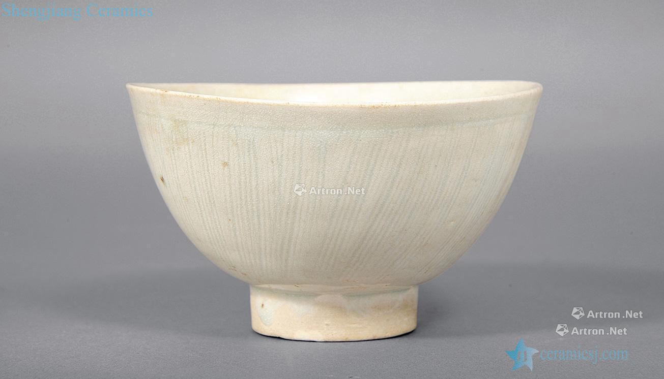 The song dynasty Green glaze hand-cut bowl