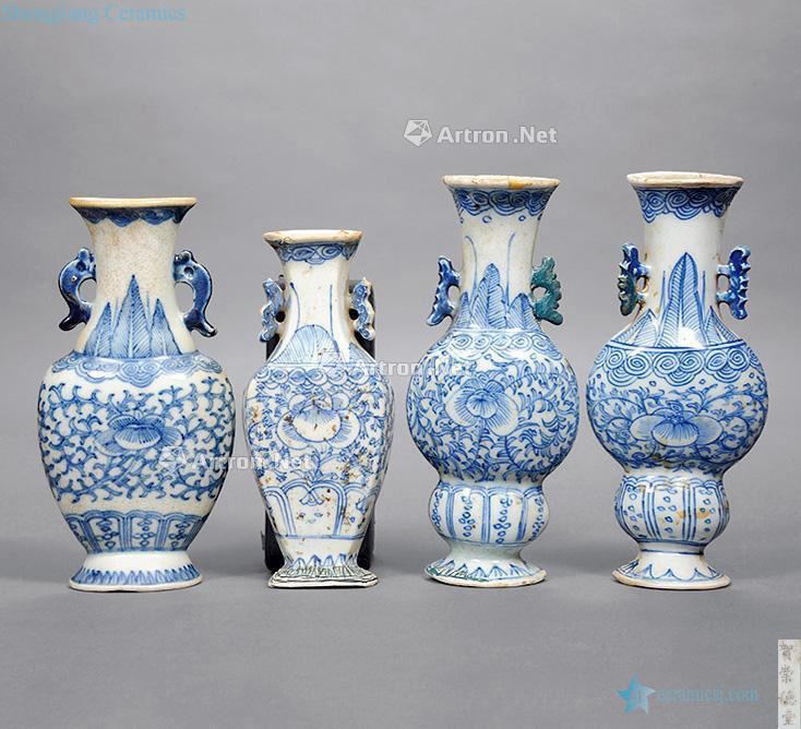 qing Blue and white light tracing lotus grain wall bottle (a group of four pieces)
