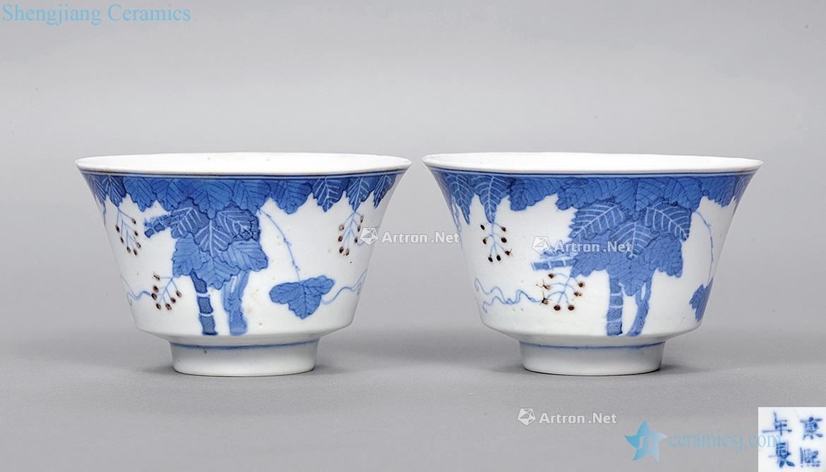Qing dynasty blue-and-white youligong putaohua left mouth bowl (a)