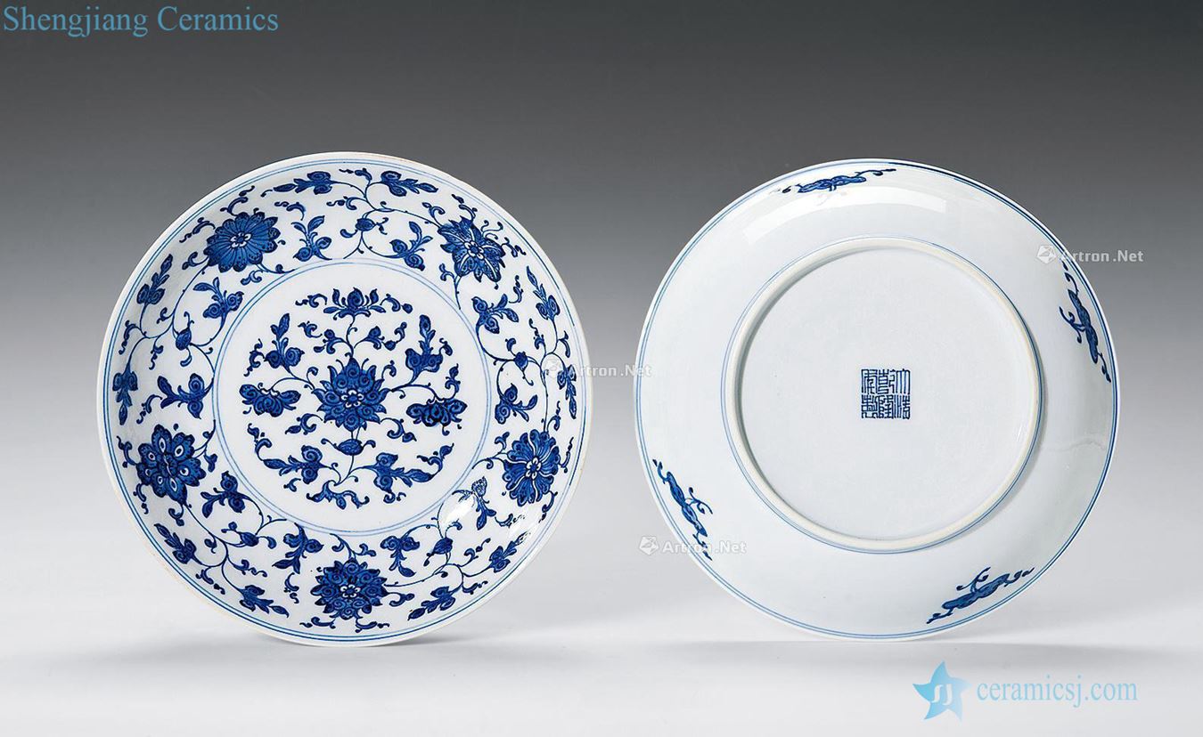 Emperor qianlong Blue and white tie up lotus flower tray (a)