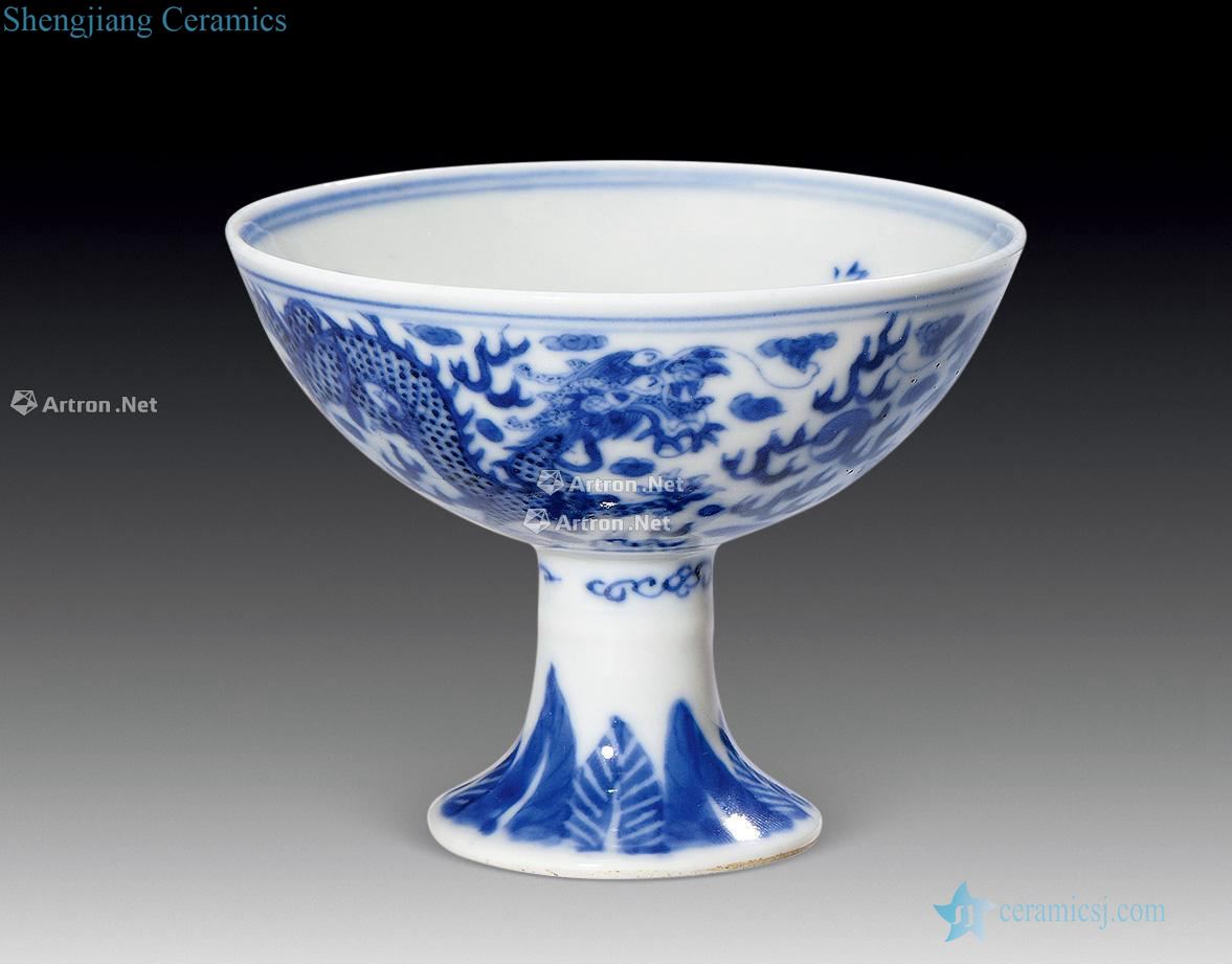 qing Blue and white dragon bead footed cup