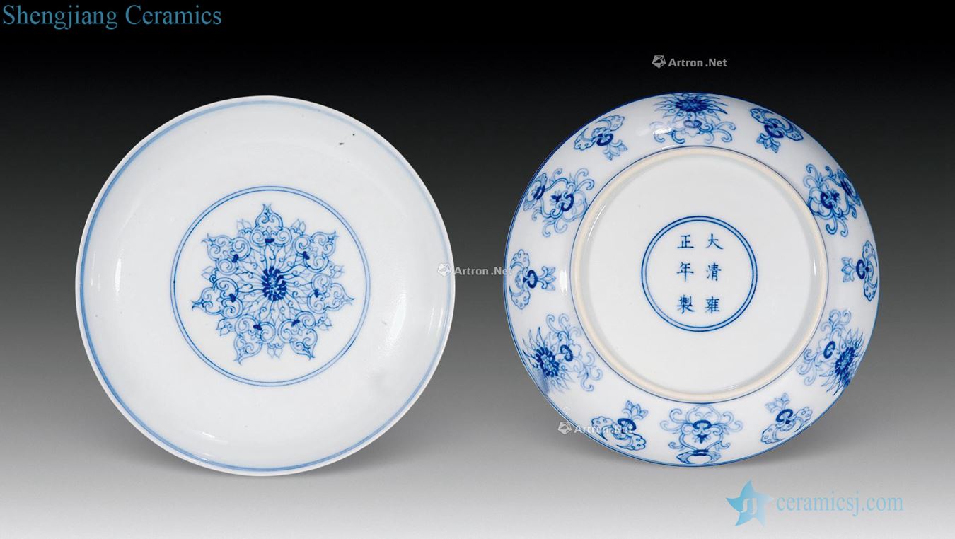 Mid qing Blue and white light tracing honeysuckle faceplate (a)