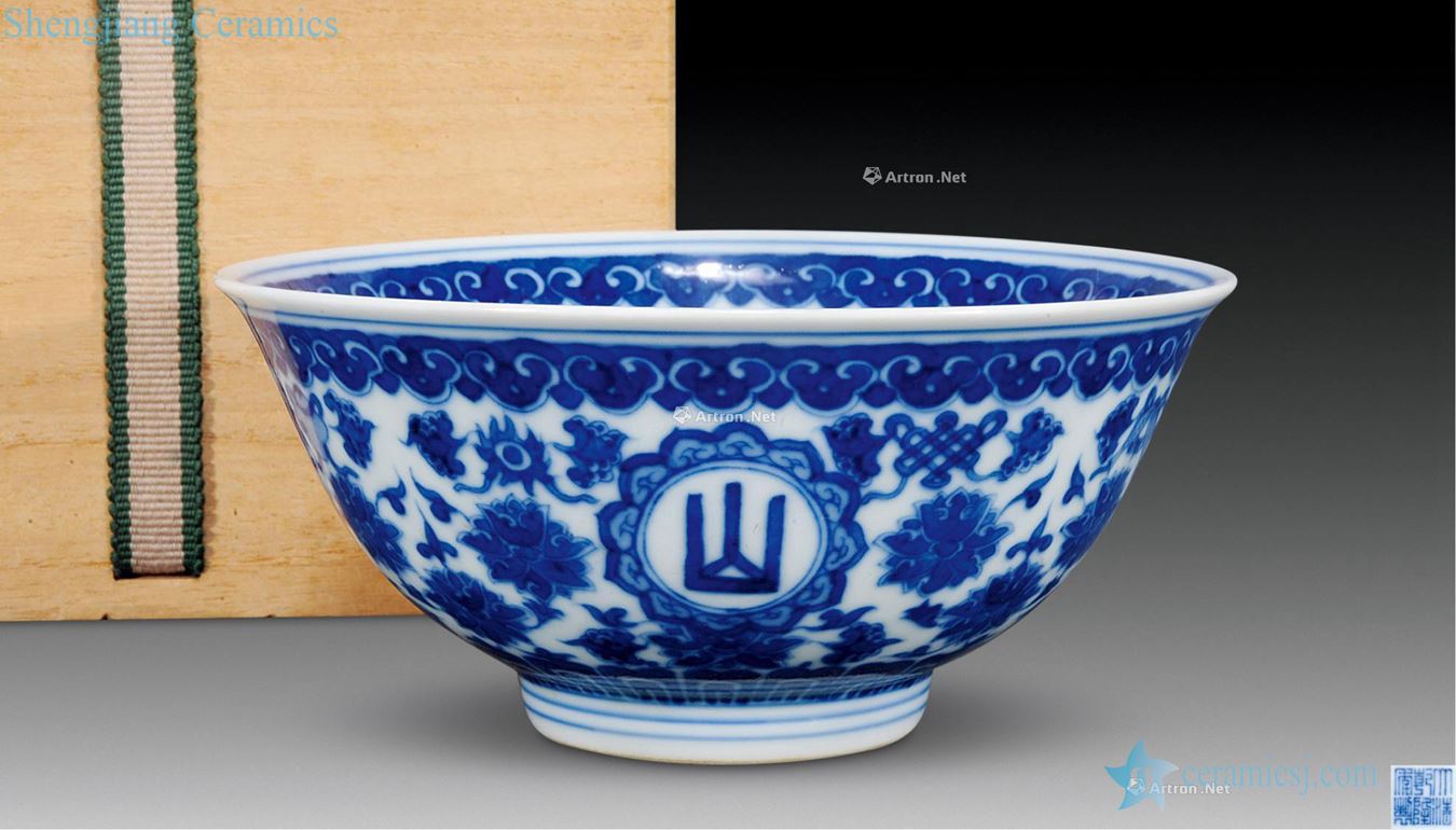 Blue and white "high mountain water long qing qianlong" life of the bowls