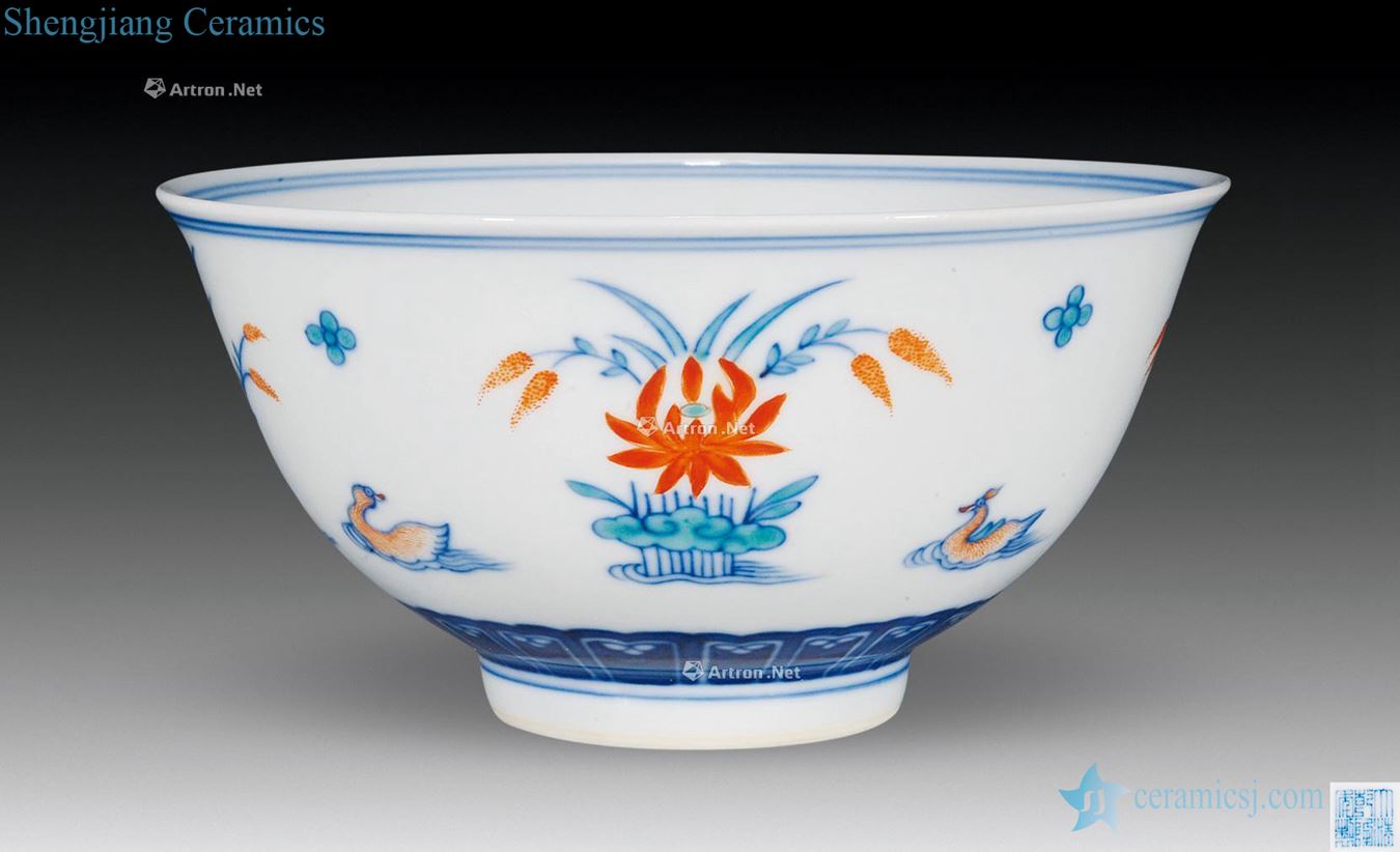 qing The lotus pond blue coloured mandarin duck dishes