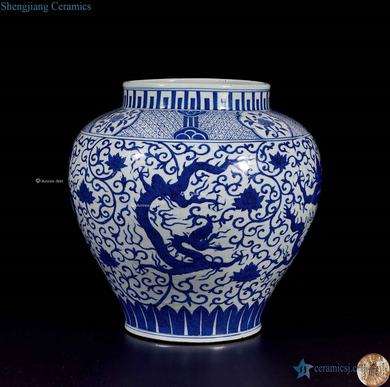 Ming jiajing Blue and white dragon tank in bound branches